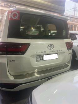 تۆیۆتا لاند کروزەر